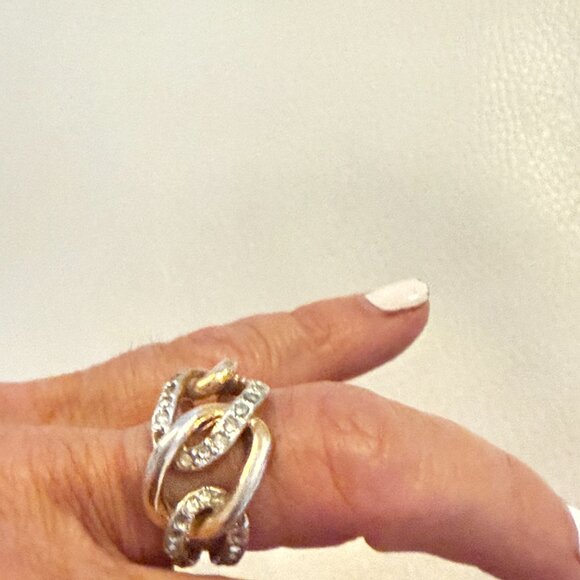 UNIQUE LINK FASHION RING WITH CLEAR RHINESTONE 6.5 - Picture 5 of 6